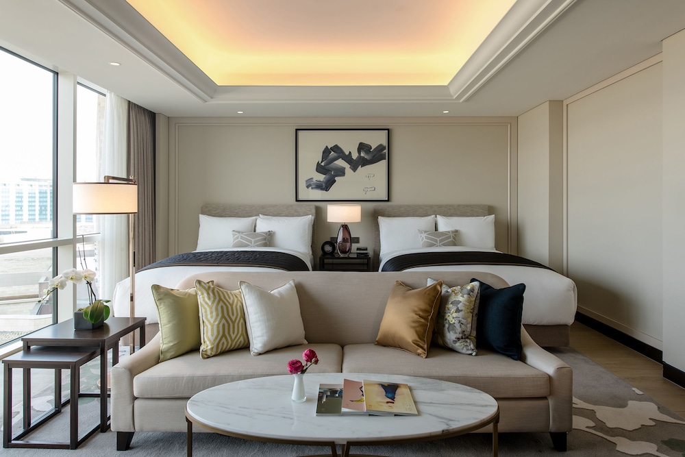 Grand Premier Deluxe Twin Room