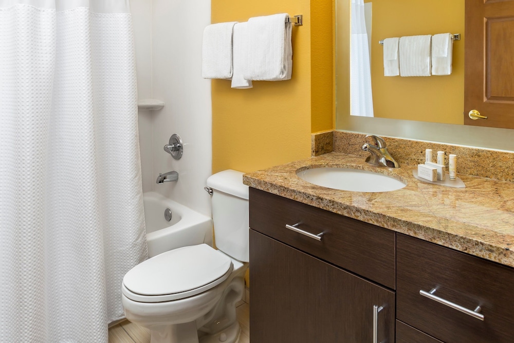 Suite, 1 Bedroom - Photo 2