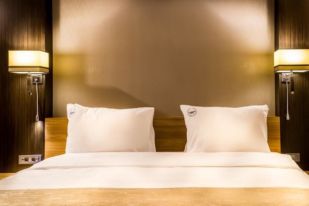 Double or Twin Room, 1 Double or 2 Twin Beds, City View