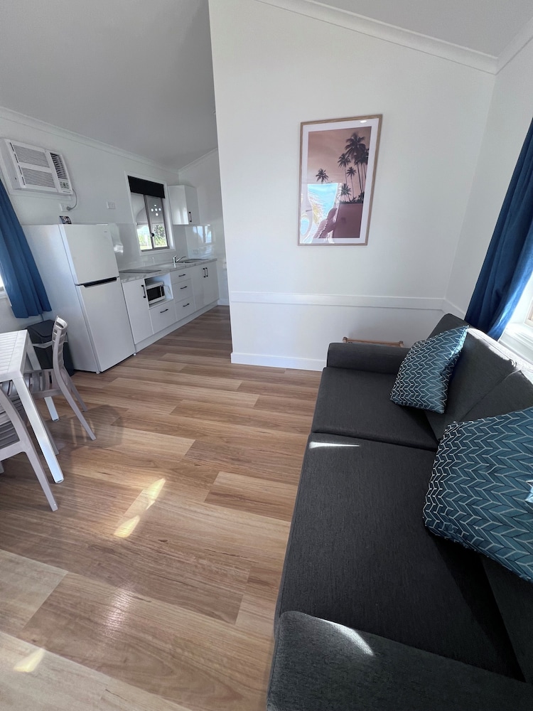 Cabin, 2 Bedrooms, Ocean View - Photo 15