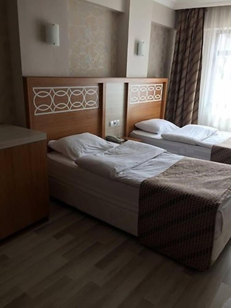 Basic Twin Room photo 1