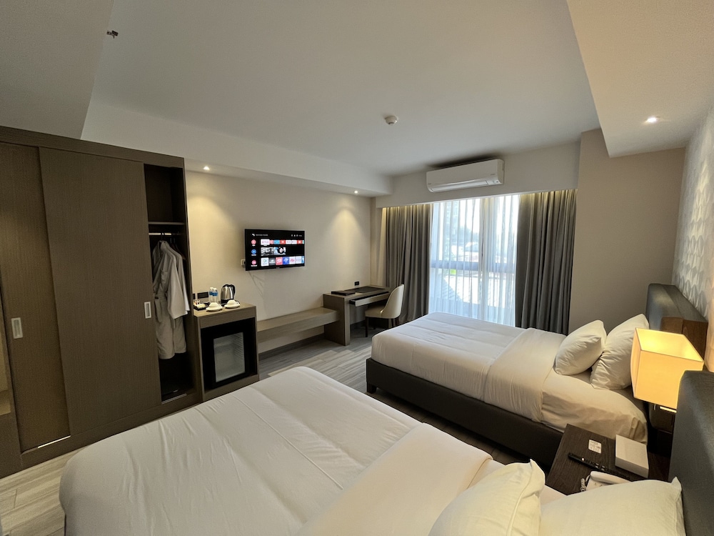 Deluxe Twin Room - Photo 2