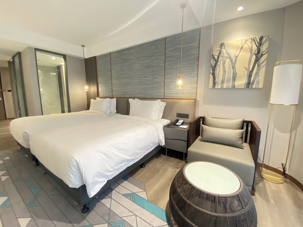 Executive Double/Twin Room with Lake View - Photo 3