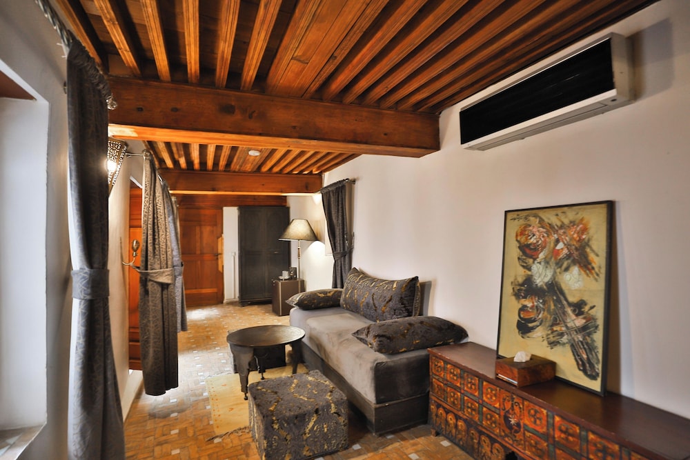 Romantic Room, Mezzanine photo 3