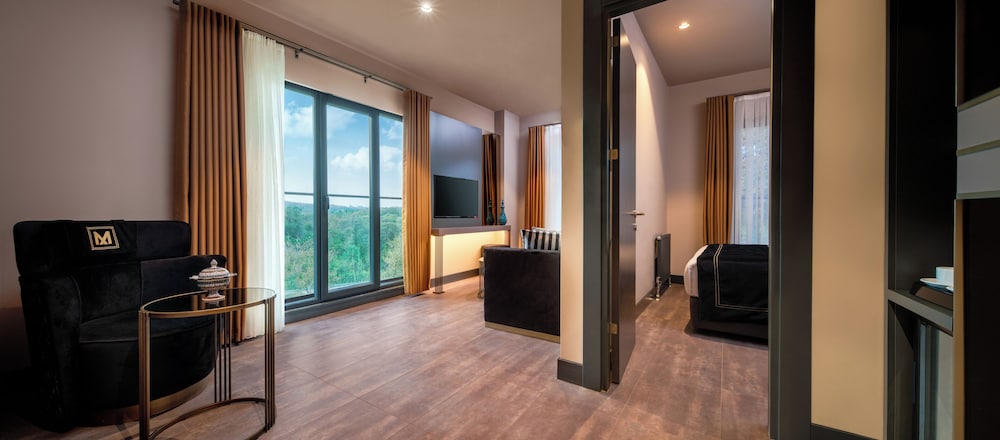 Junior Suite Panoramic Room - Photo 1