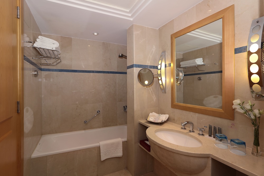 Suite, 1 King Bed, Sea View (Duplex) - Photo 2