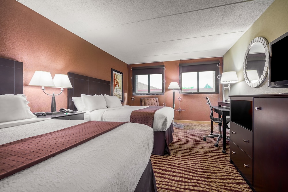 Standard Room, 2 Queen Beds, Refrigerator - Photo 1