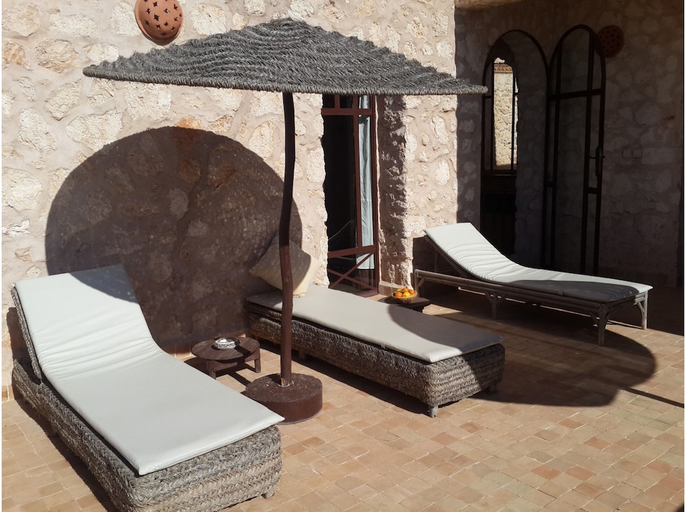 Premium Triple Room, 1 Bedroom, Terrace, Pool View photo 3
