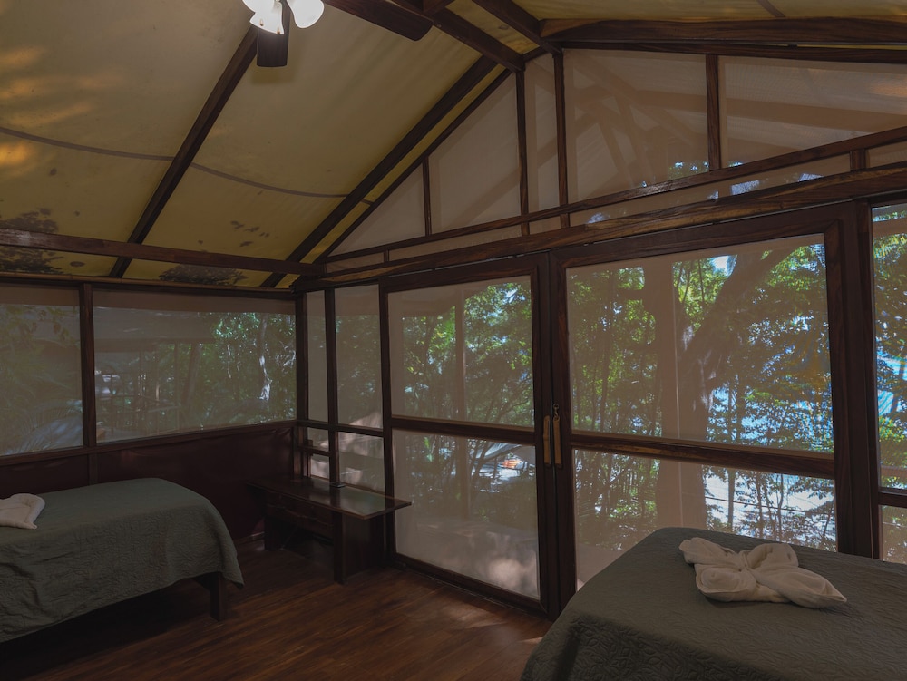 Premium Cabin, 2 Twin Beds, Balcony, Ocean View