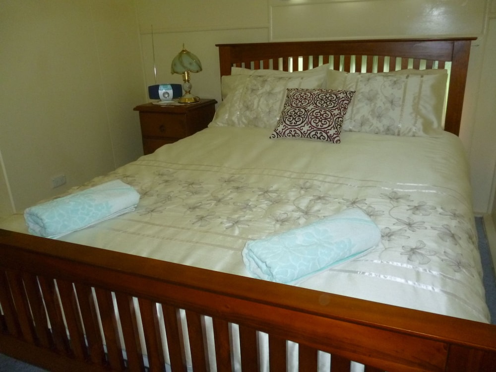 Westray Cabin (1 Queen and 4 Bunk Beds) photo 1
