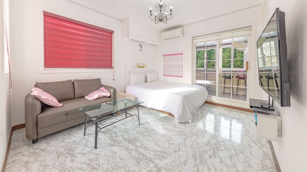 Basic Room, 1 Bedroom (101(Spa, Netflix))