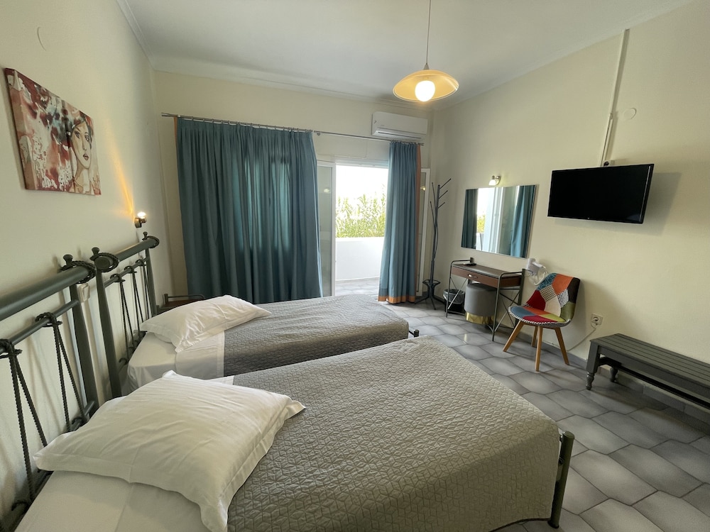 Economy Twin Room