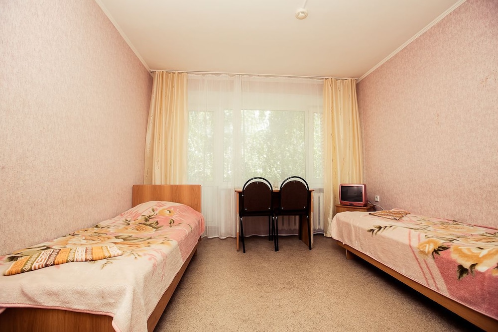 Economy Twin Room photo 1
