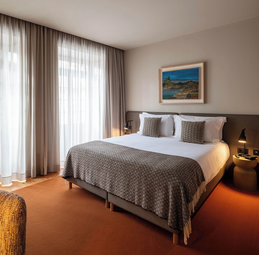 Available room