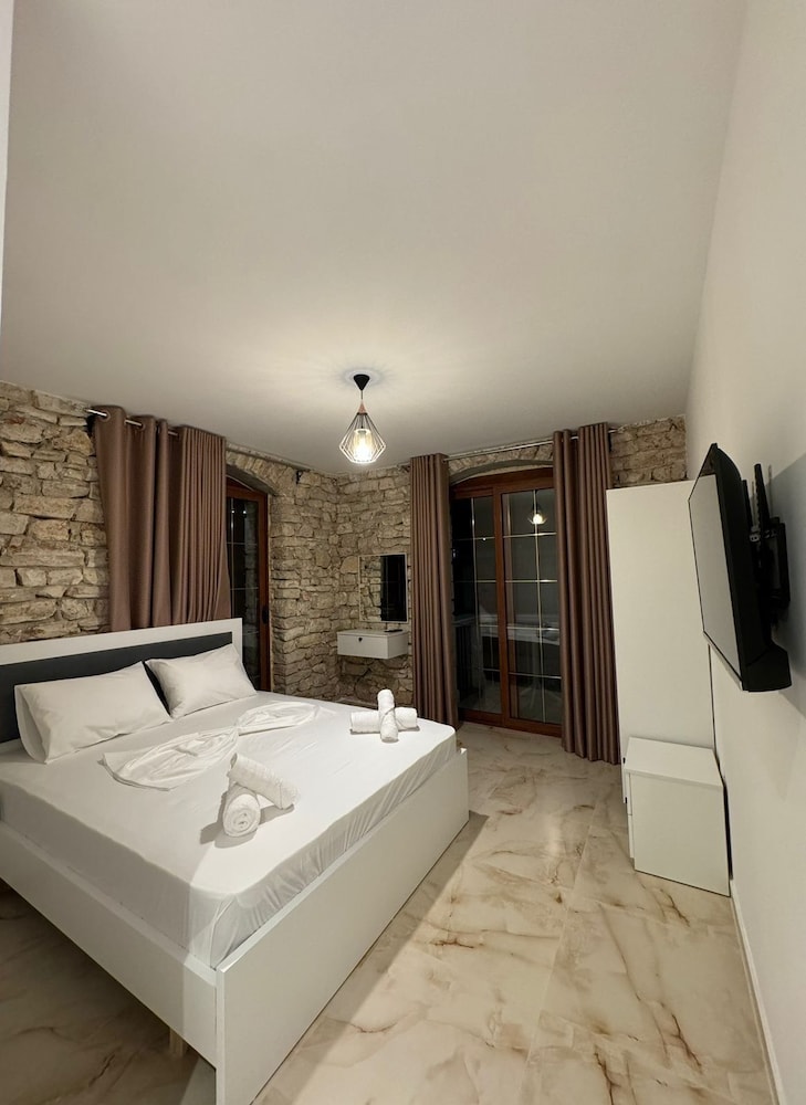 Superior Double Room, City View