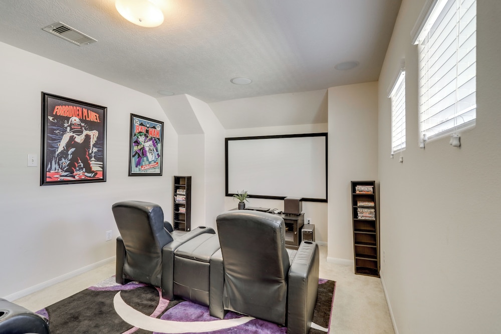 House (4 Bedrooms) photo 2