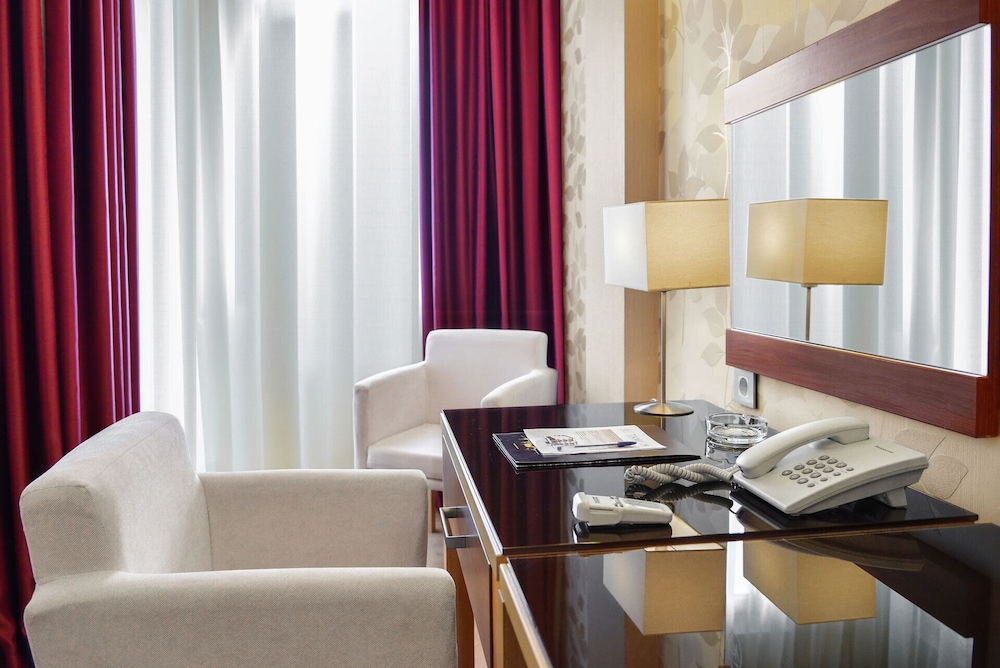 Suite - Photo 4