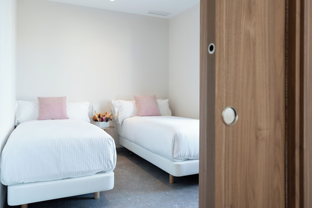 Apartment, 2 Bedrooms (2 Adults + 1 Child) - Photo 8