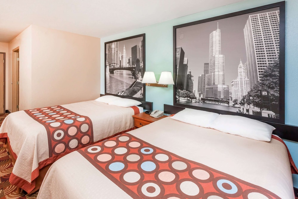 Room, 2 Queen Beds, Non Smoking - Photo 1