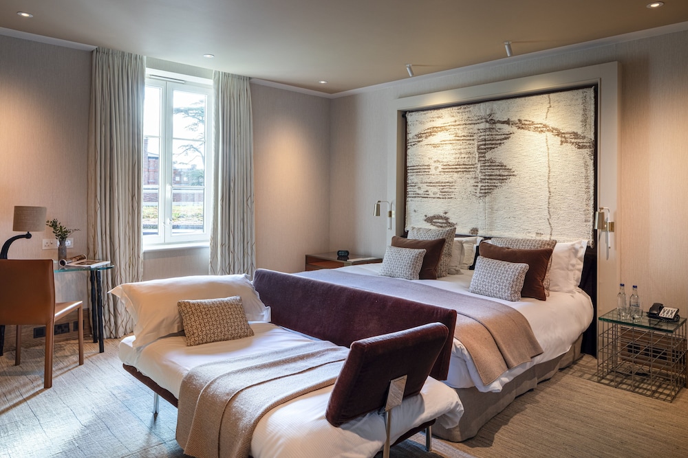 Superior Room, 1 King Bed photo 2