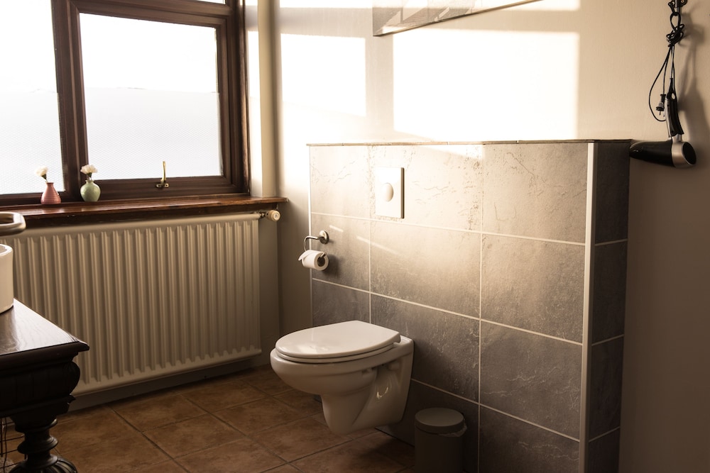 Family Room, Private Bathroom (Superior) photo 2