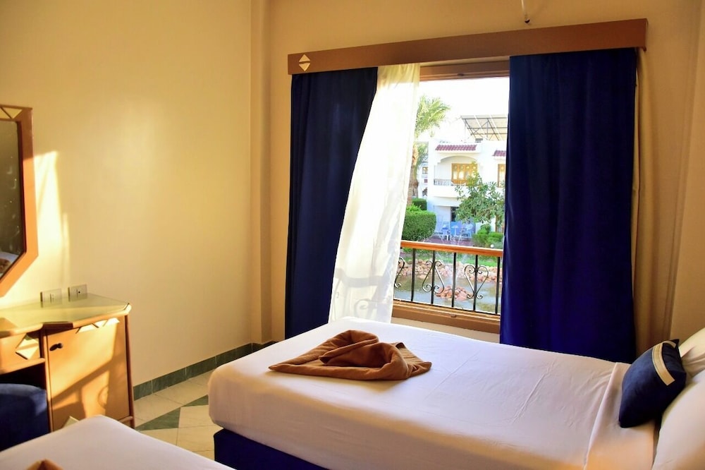 Budget Double Room - Photo 1