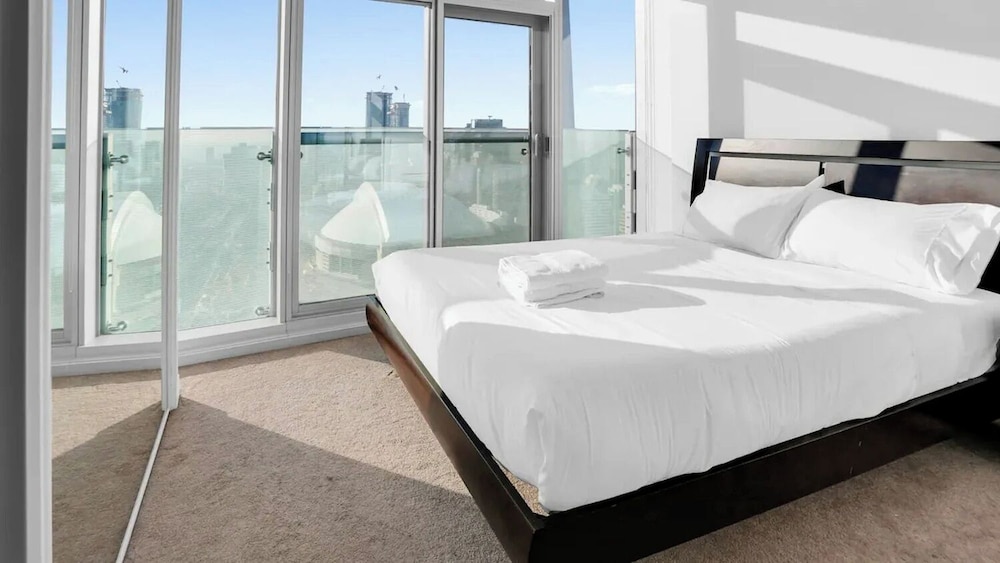 Premier Suite, City View