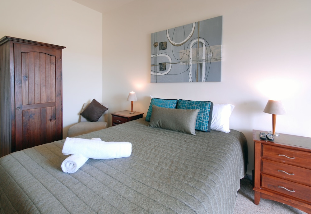 Riverview Room photo 3