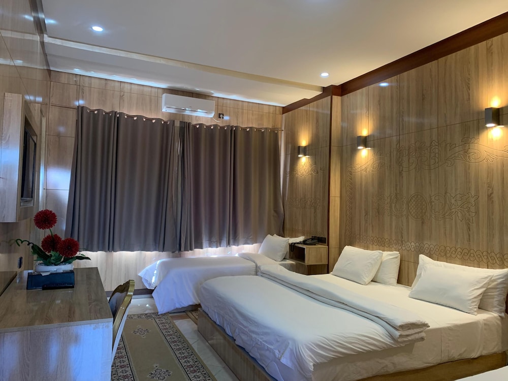 Deluxe Double Room photo 2