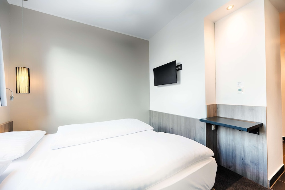 Double Room - Photo 3