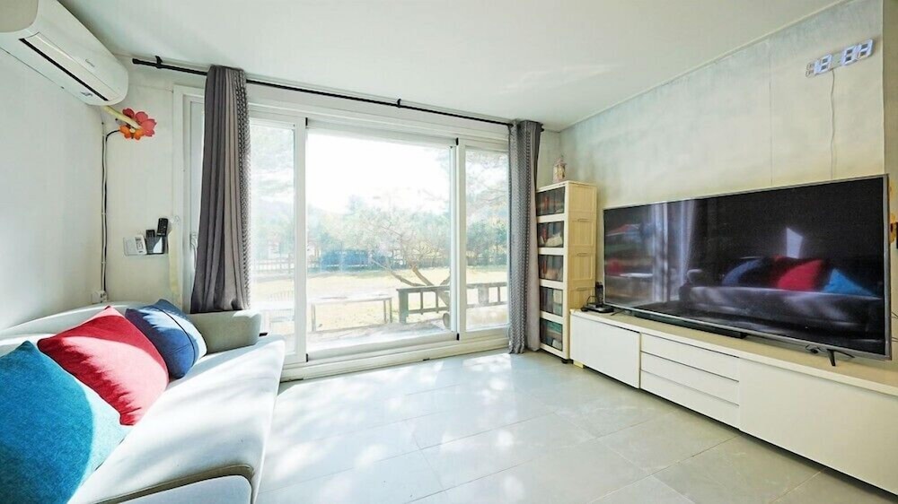 Room (the four seasons) photo 2