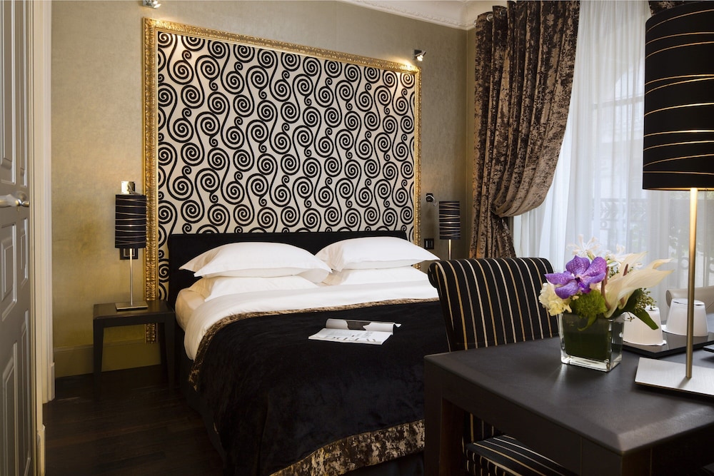 Superior Room thumbnail 5