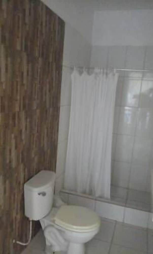 Single Room, Balcony, Garden View photo 2