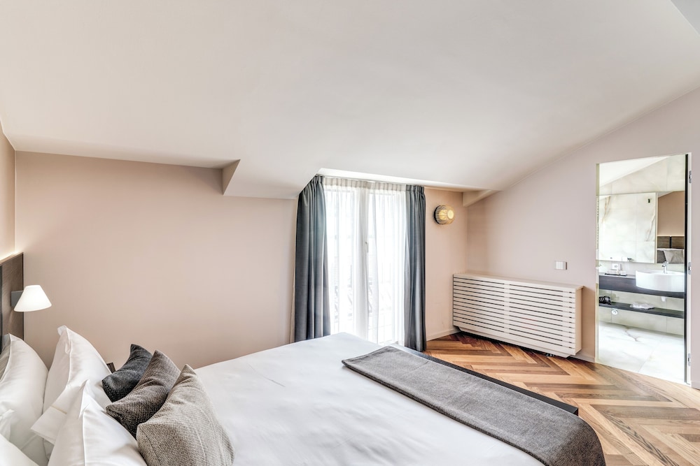 Executive Room, City View - Photo 19