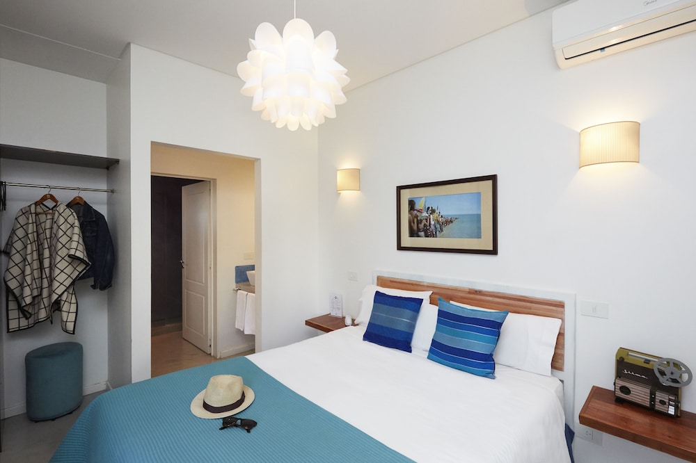 City Double Room, 1 Queen Bed photo 3