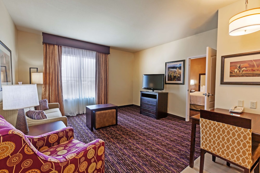 Suite, 1 King Bed, Non Smoking, Lake View - Photo 5