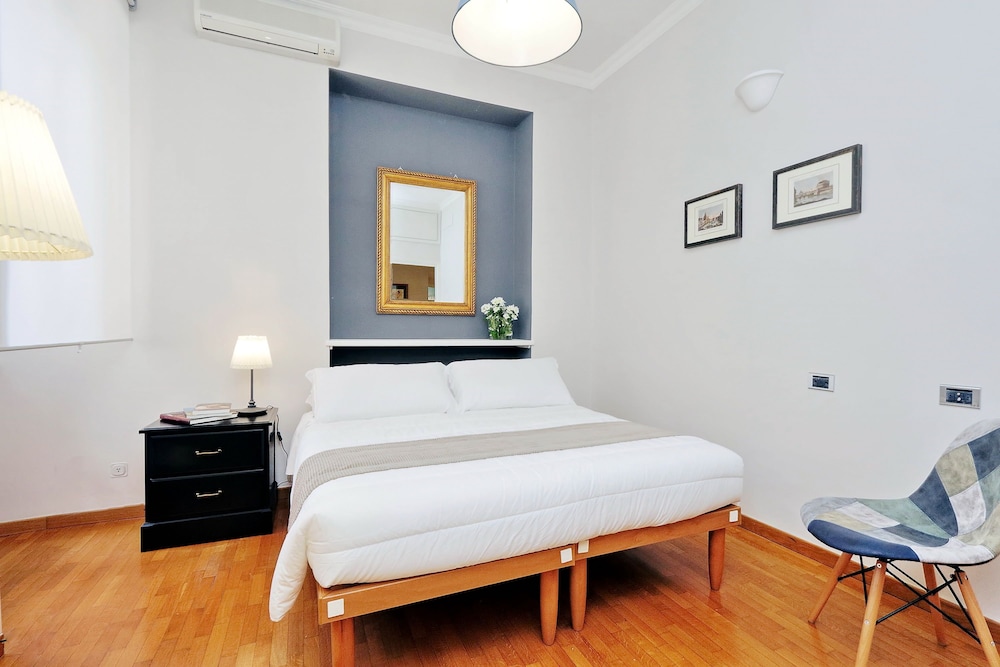Apartment, 2 Bedrooms, Balcony, City View (Via Celimontana 38) photo 3