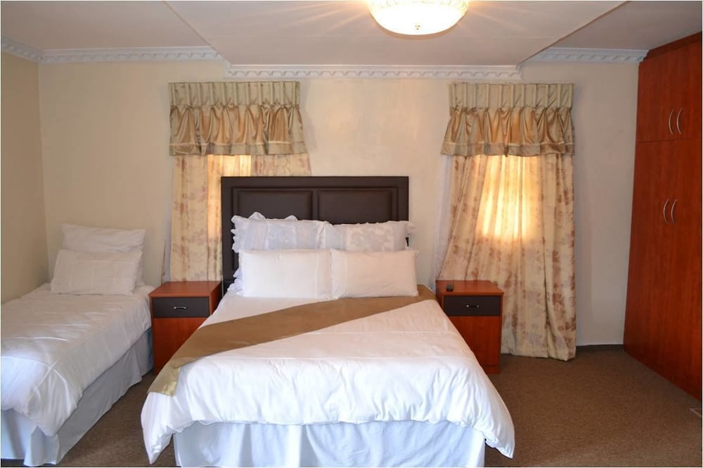 Executive Room (Queen) photo 3