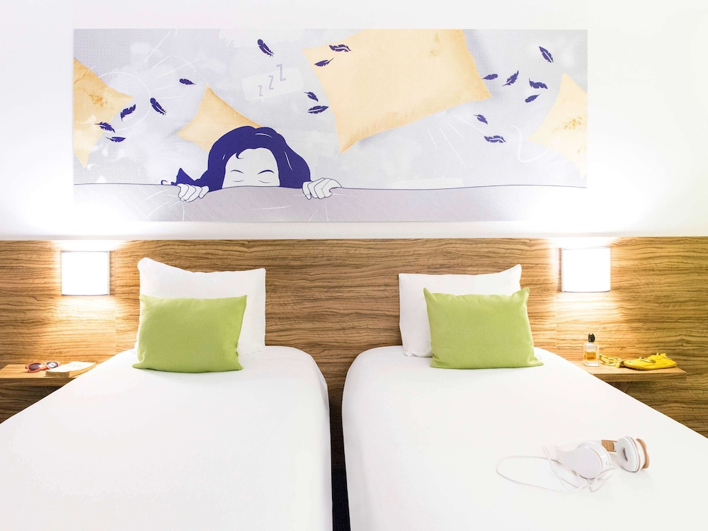 Standard Room, 2 Twin Beds - Photo 3