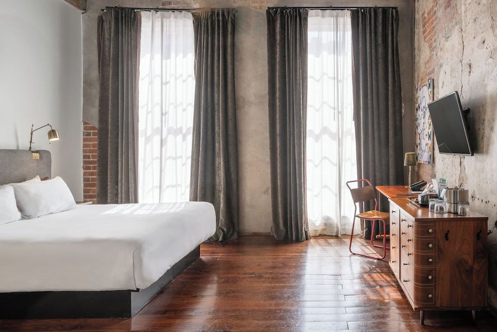 Superior Room, 1 King Bed (Tchoupitoulas King) - Photo 1