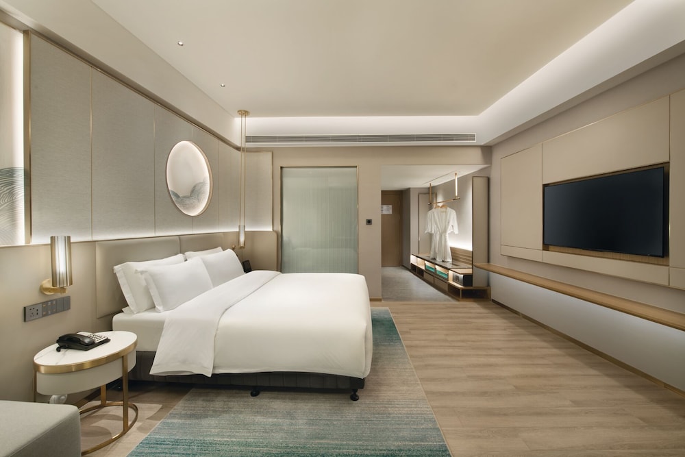 Executive Deluxe King-size-bed Room - Photo 8