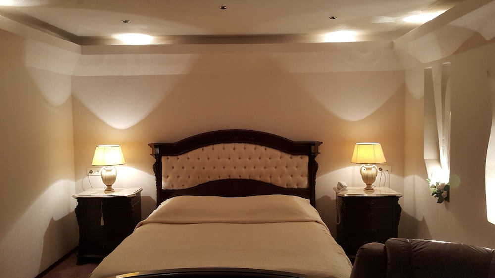 Classic Single Room, 1 Queen Bed