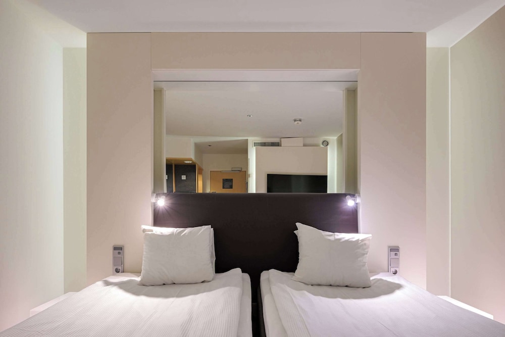 Twin Room (Compact) - Photo 8