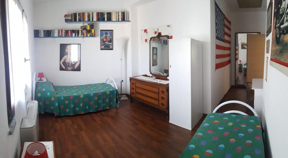 Classic Twin Room, Mezzanine photo 2