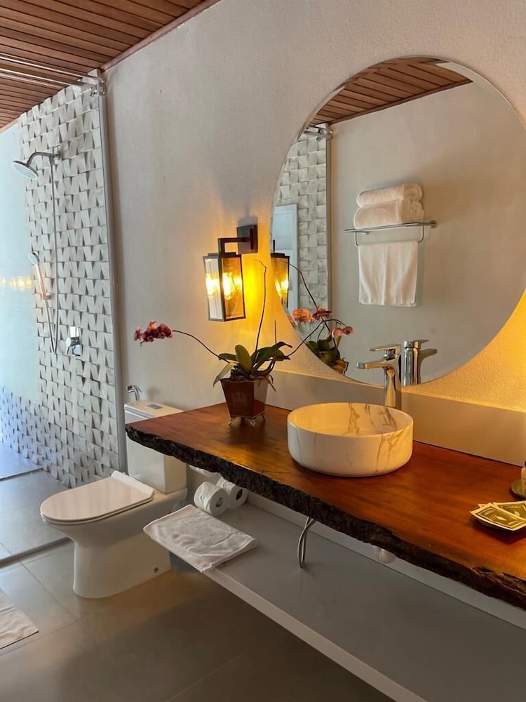 Deluxe Bungalow photo 3