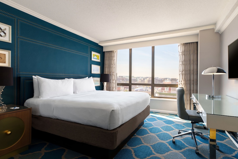 Room, 1 Queen Bed, City View - Photo 8