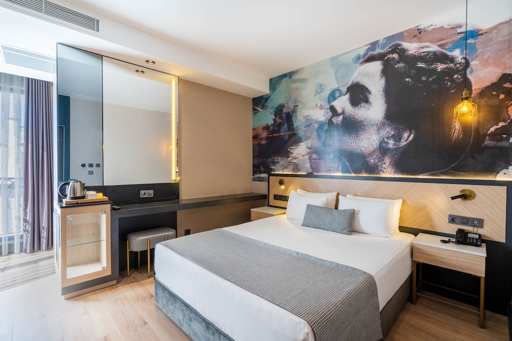 Corner Room