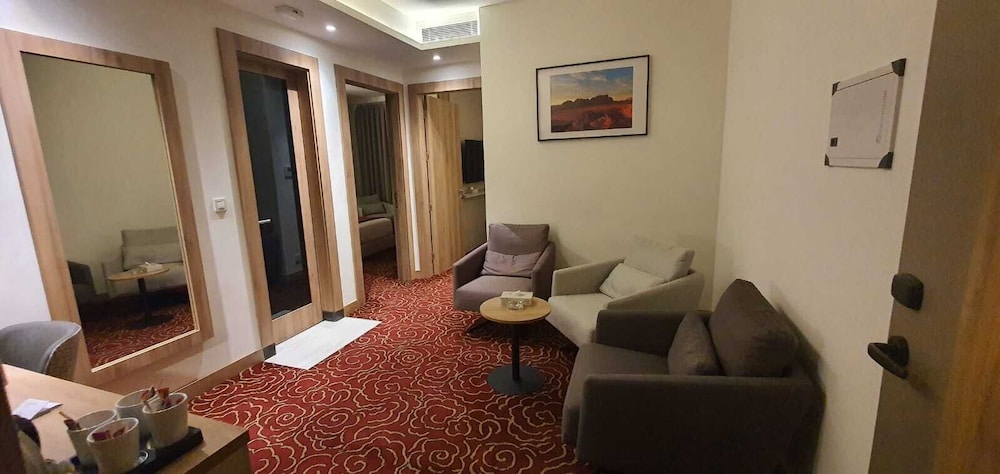 Family Suite, Multiple Beds, City View photo 1