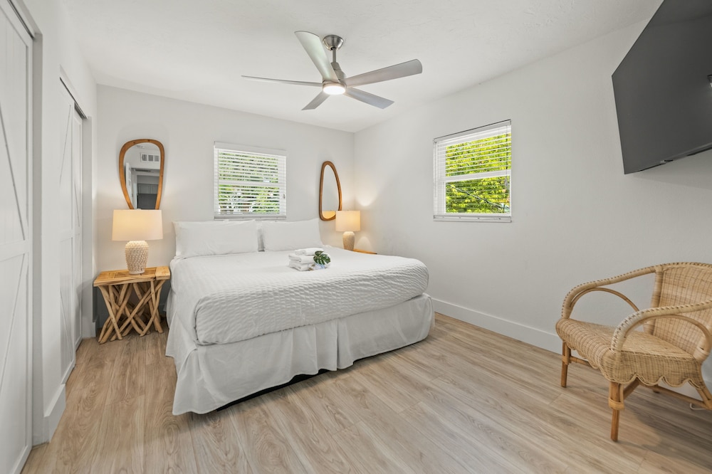 2 Bedroom 2 Bath Suite
