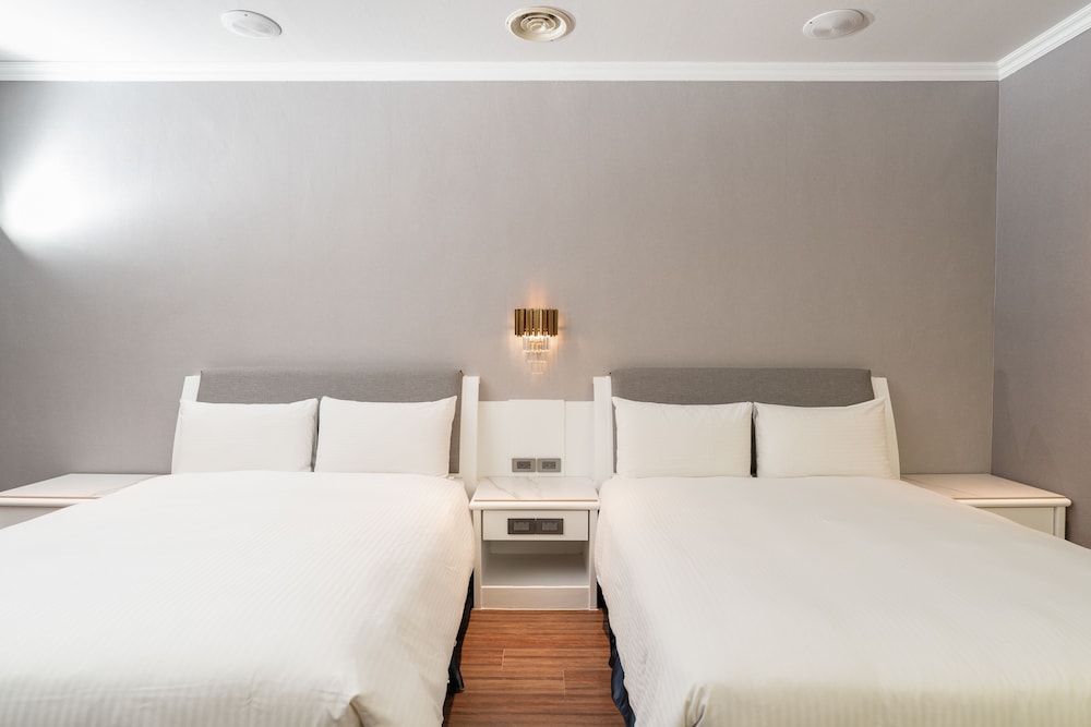 Superior Quadruple Room, 2 Double Beds (2021 renovated) photo 2